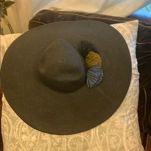 Black oversized sunhat
